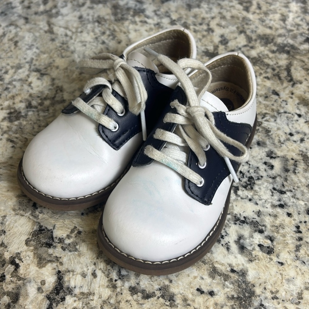 Footmates Cheer 8401 White Navy Blutcher Leather Saddle Oxford Dress Shoes Sz 7
